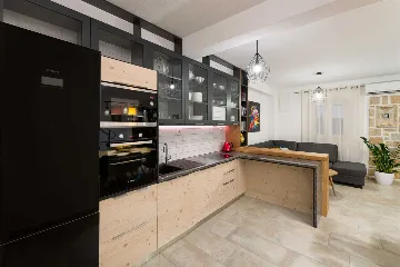 Family Villa with Pool and Sea View, Murvica