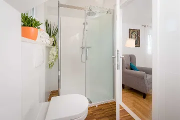 Family Villa with Pool and Sea View, Murvica