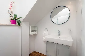 Family Villa with Pool and Sea View, Murvica