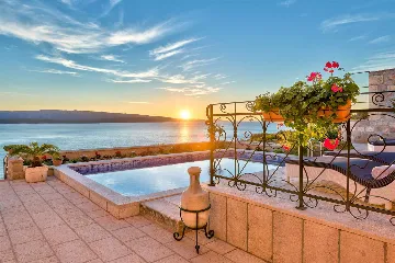 Family Villa with Pool and Sea View, Murvica
