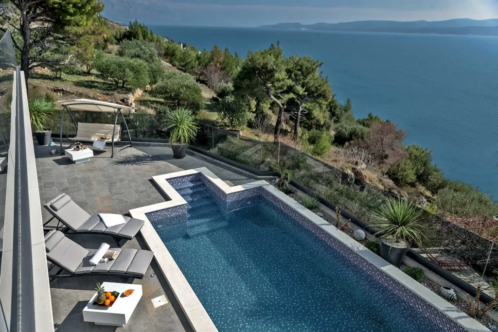 Modern Villa with Pool and Wellness in Stanići