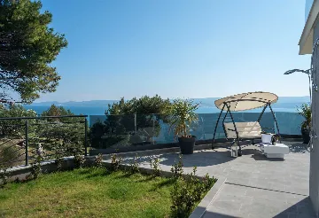 Modern Villa with Pool and Wellness in Stanići