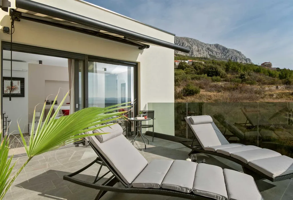 Modern Villa with Pool and Wellness in Stanići