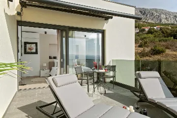 Modern Villa with Pool and Wellness in Stanići