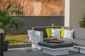 Modern Villa with Pool and Wellness in Stanići