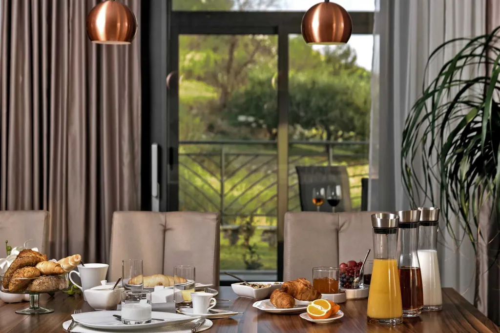 Modern Villa with Pool and Wellness in Stanići