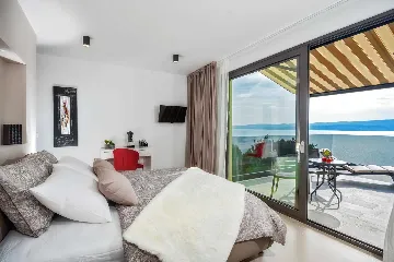 Modern Villa with Pool and Wellness in Stanići