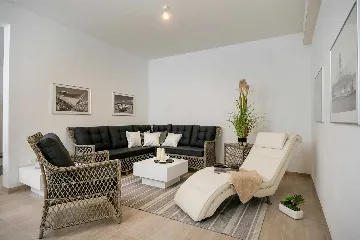 Modern Villa with Pool and Wellness in Stanići