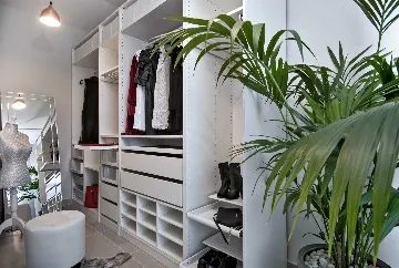 Modern Villa with Pool and Wellness in Stanići