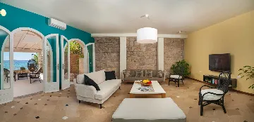 Seaside Villa Retreat with Pool in Orebić