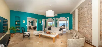 Seaside Villa Retreat with Pool in Orebić