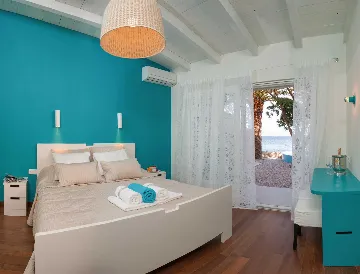 Seaside Villa Retreat with Pool in Orebić