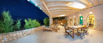 Seaside Villa Retreat with Pool in Orebić