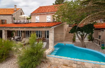 Seaside Villa Retreat with Pool in Orebić