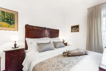 Contemporary Villa Retreat with Pool in Sovinjska Brda