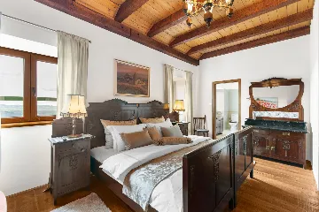 Contemporary Villa Retreat with Pool in Sovinjska Brda