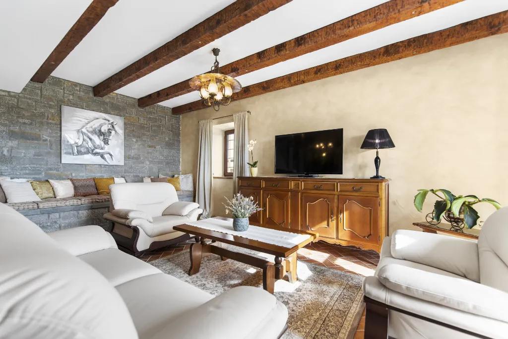 Contemporary Villa Retreat with Pool in Sovinjska Brda