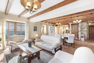 Contemporary Villa Retreat with Pool in Sovinjska Brda