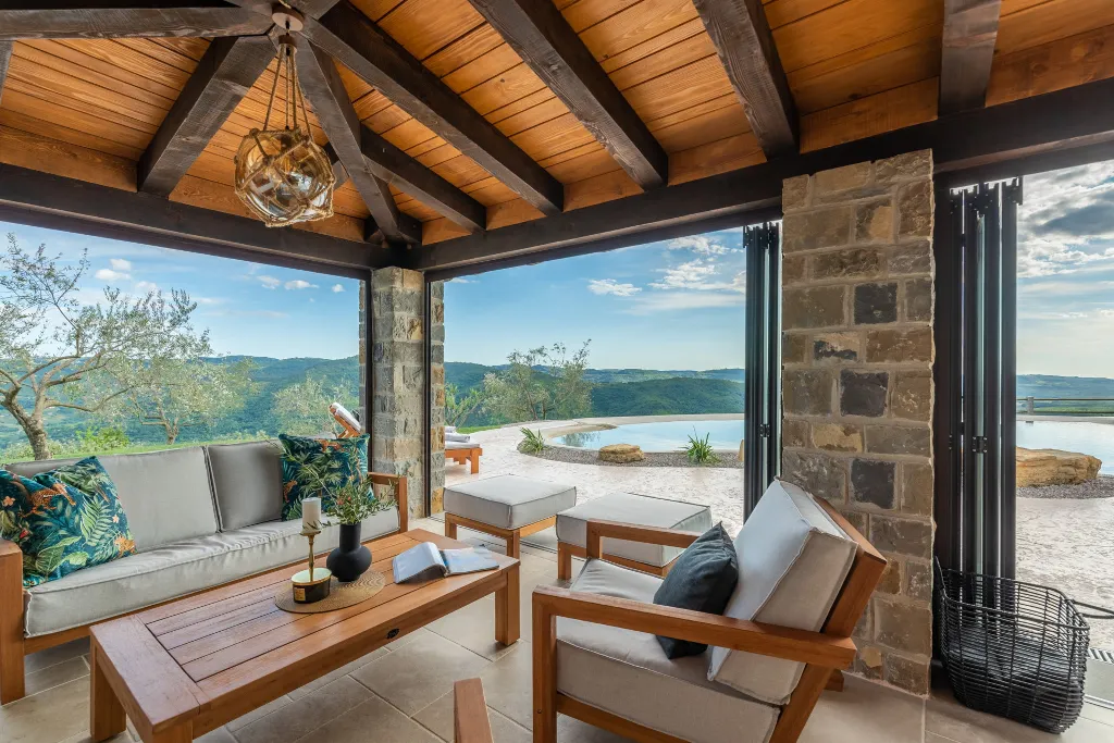 Contemporary Villa Retreat with Pool in Sovinjska Brda