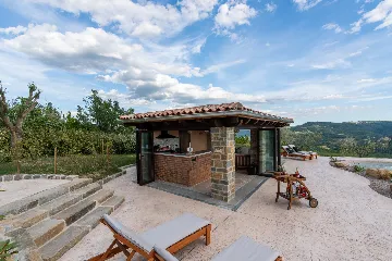 Contemporary Villa Retreat with Pool in Sovinjska Brda