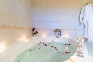 Contemporary Villa Retreat with Pool in Sovinjska Brda