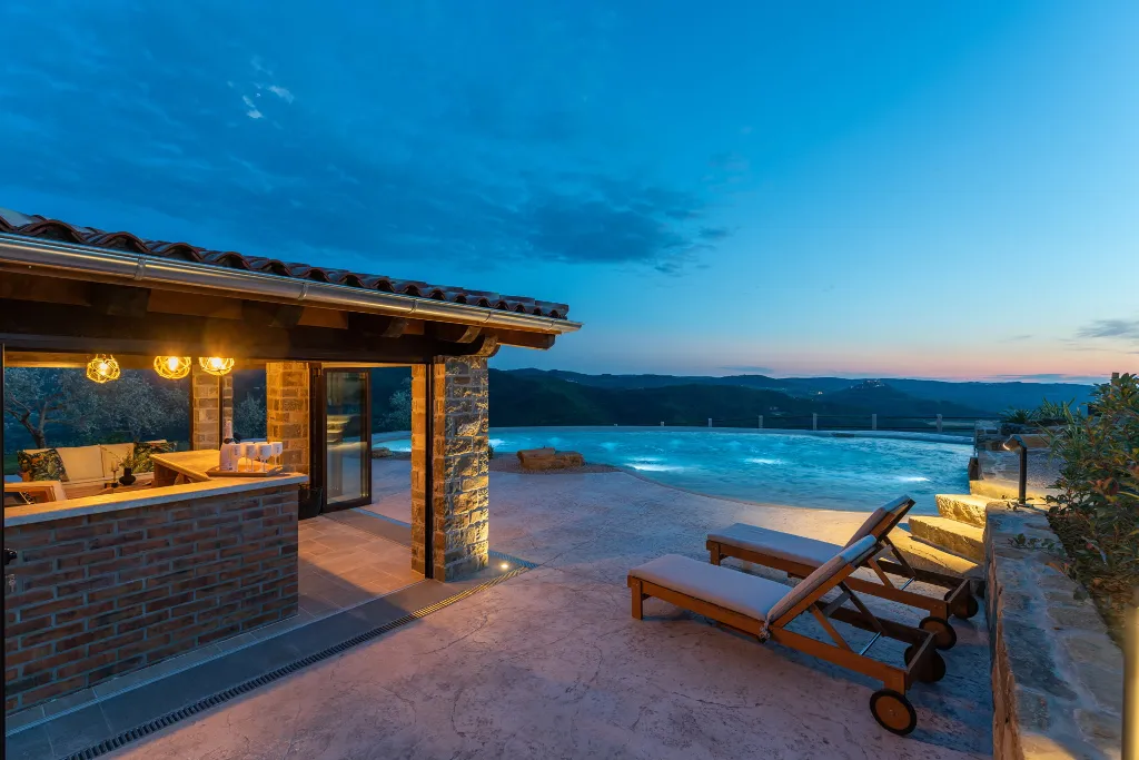 Contemporary Villa Retreat with Pool in Sovinjska Brda