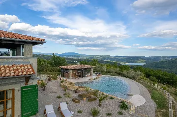 Contemporary Villa Retreat with Pool in Sovinjska Brda