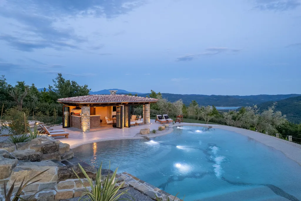 Contemporary Villa Retreat with Pool in Sovinjska Brda