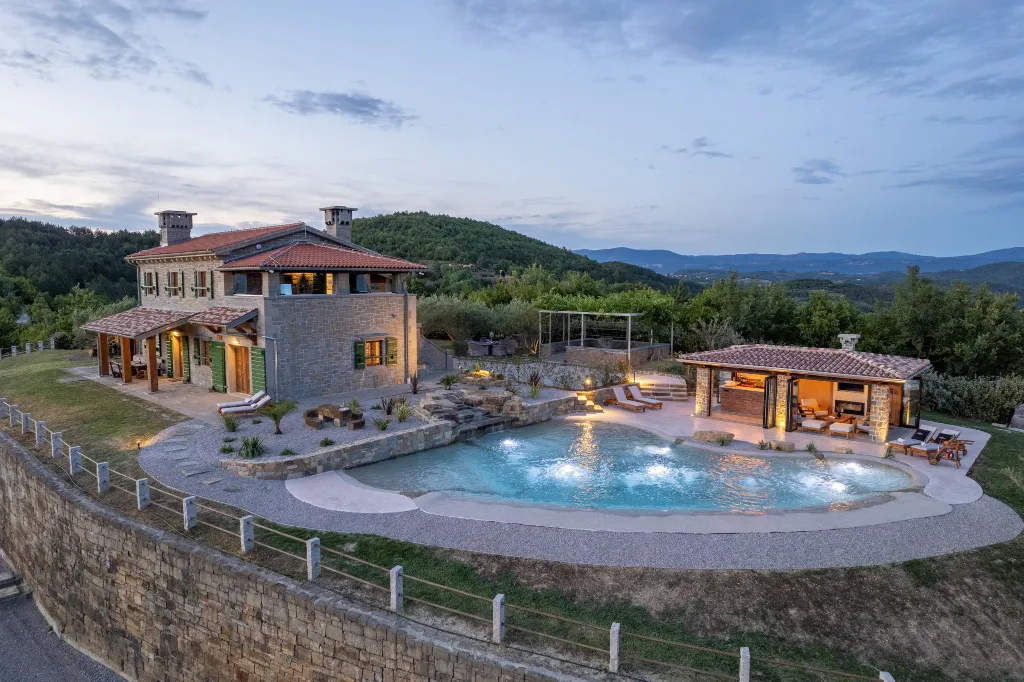 Contemporary Villa Retreat with Pool in Sovinjska Brda