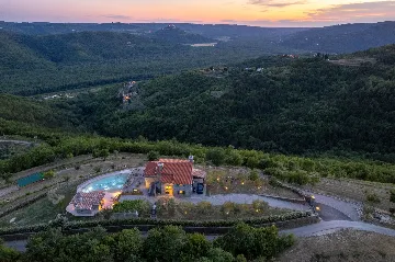 Contemporary Villa Retreat with Pool in Sovinjska Brda