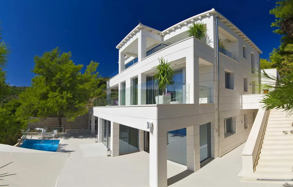 Seaside Villa Retreat with Pool in Selca