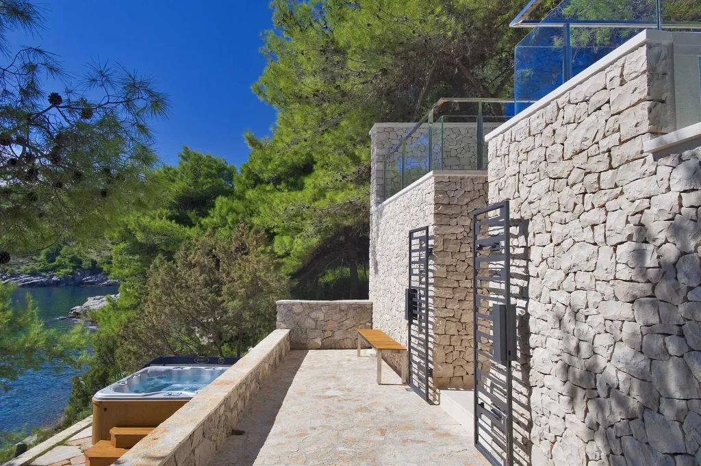 Seaside Villa Retreat with Pool in Selca