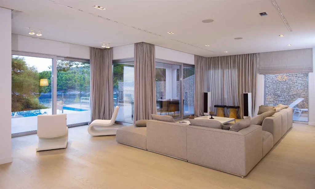 Seaside Villa Retreat with Pool in Selca
