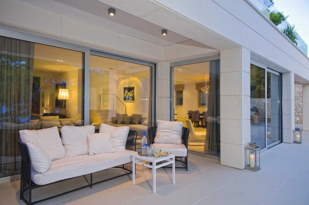 Seaside Villa Retreat with Pool in Selca