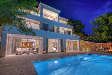 Seaside Villa Retreat with Pool in Selca