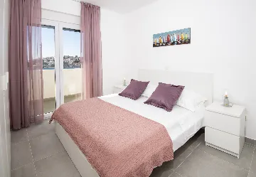 Contemporary Villa Retreat with Pool in Rogoznica