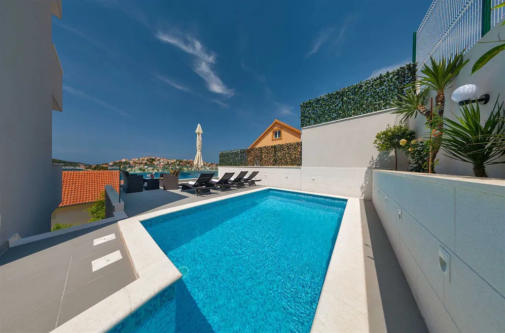 Contemporary Villa Retreat with Pool in Rogoznica