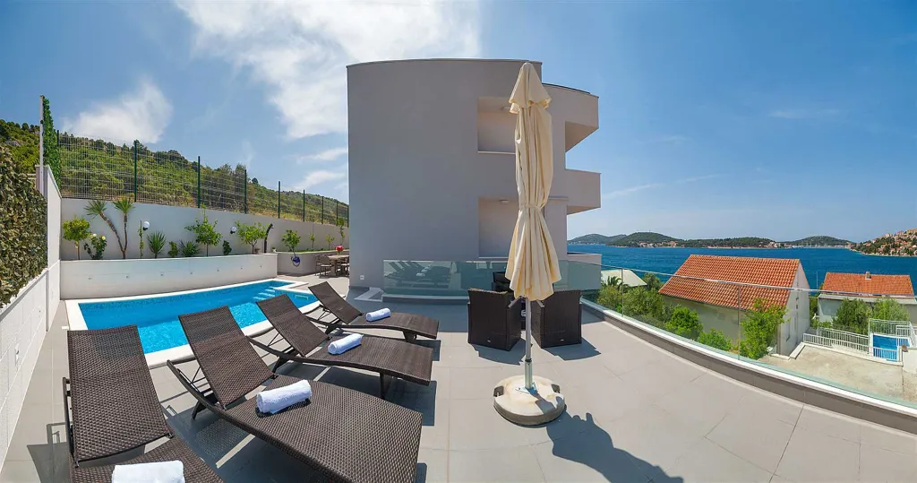 Contemporary Villa Retreat with Pool in Rogoznica