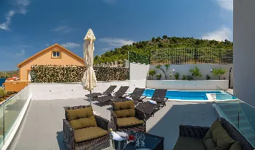 Contemporary Villa Retreat with Pool in Rogoznica