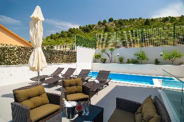 Contemporary Villa Retreat with Pool in Rogoznica