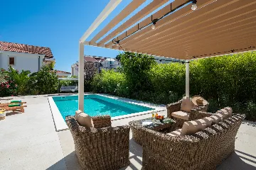Modern Villa with Pool in Kaštel Stari