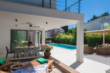 Modern Villa with Pool in Kaštel Stari