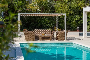 Modern Villa with Pool in Kaštel Stari