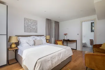 Modern Villa with Pool in Kaštel Stari