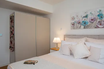 Modern Villa with Pool in Kaštel Stari