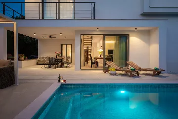 Modern Villa with Pool in Kaštel Stari