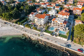 Modern Villa with Pool in Kaštel Stari