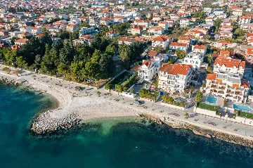 Modern Villa with Pool in Kaštel Stari
