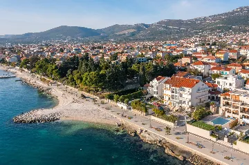 Modern Villa with Pool in Kaštel Stari