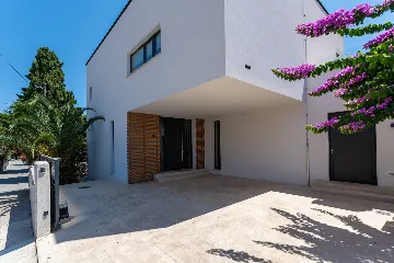 Modern Villa with Pool in Premantura